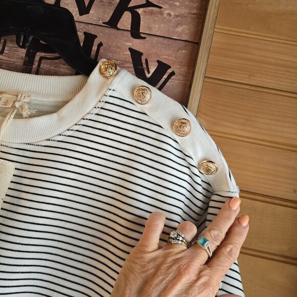 Hem & Thread Lightweight Sweatshirt top, Gold Buttons Black/ White, small, NWT - Picture 7 of 7